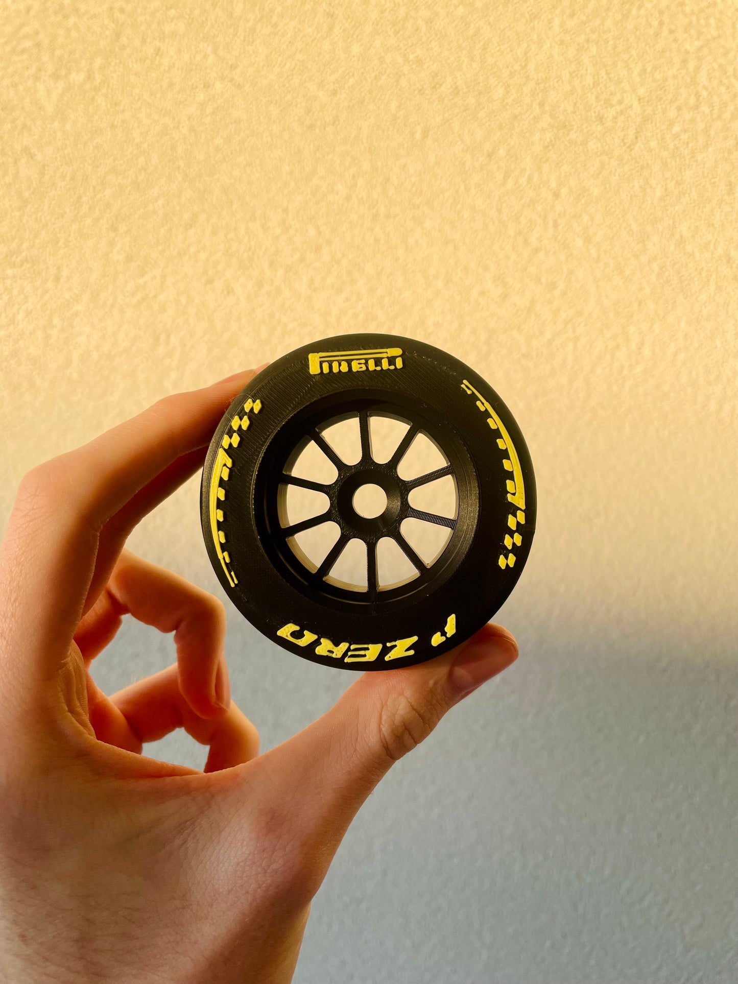 🏎️ Pirelli F1 2026 Tyres – 1/10 Scale (Updated Design)